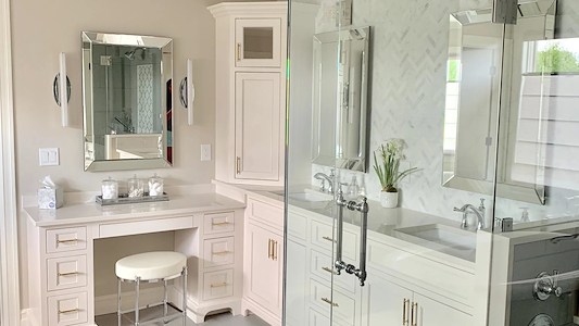 Why Bathroom Remodeling Projects Often Reveal Hidden Problems Homeowners Miss